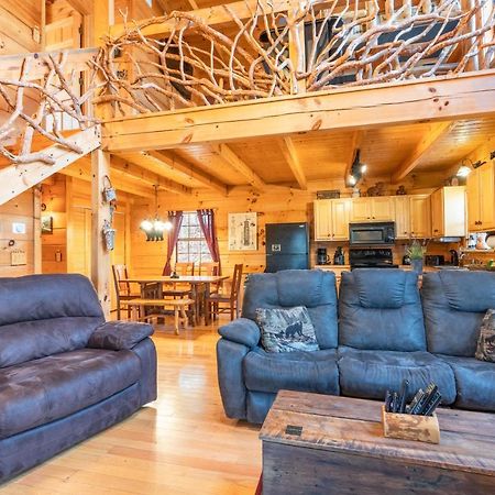 Moonshine Ridge Cabin With Hot Tub And Fire Pit بيدجن فورج المظهر الخارجي الصورة