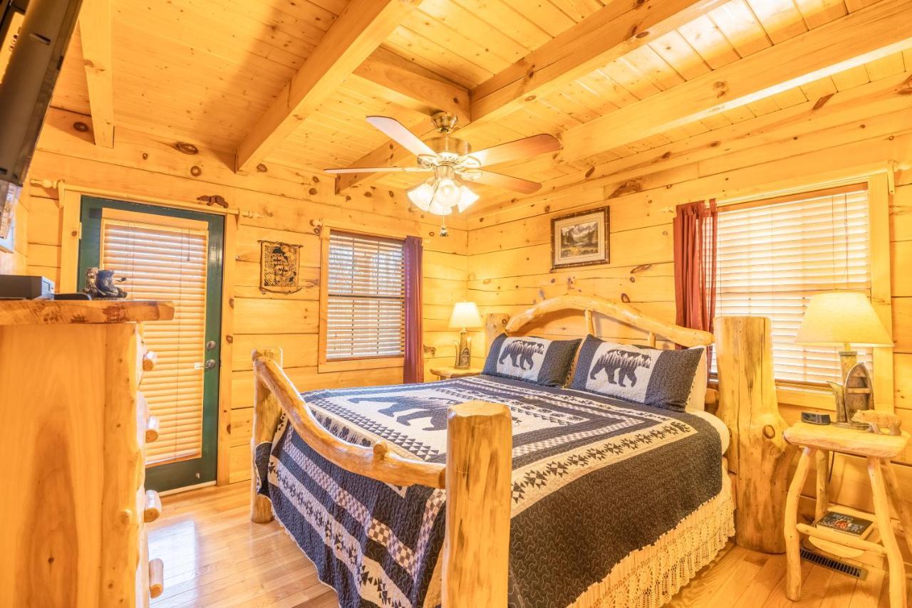 Moonshine Ridge Cabin With Hot Tub And Fire Pit بيدجن فورج المظهر الخارجي الصورة