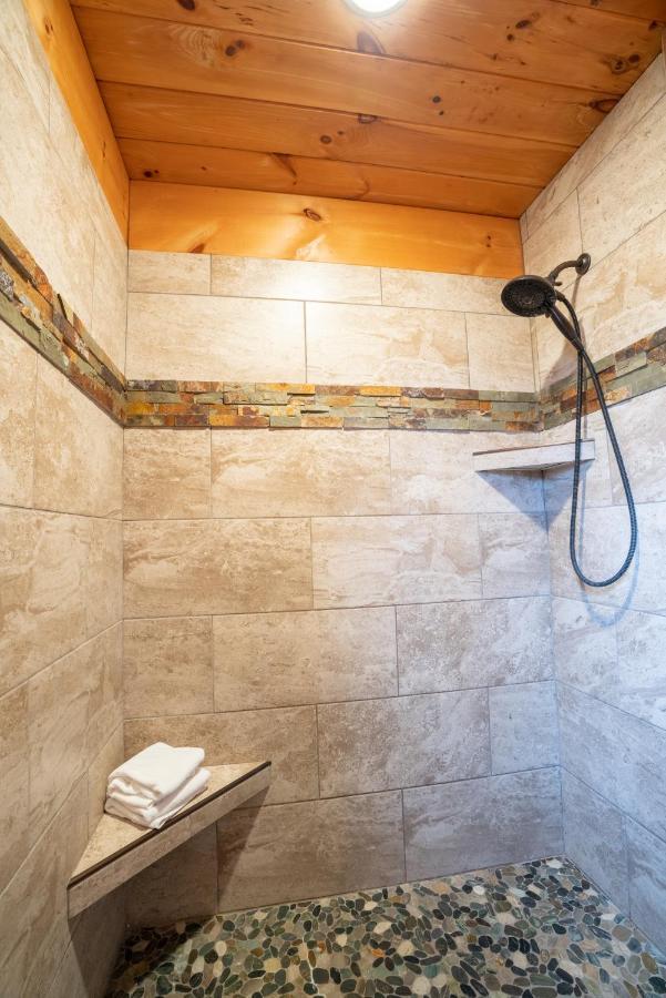Moonshine Ridge Cabin With Hot Tub And Fire Pit بيدجن فورج المظهر الخارجي الصورة