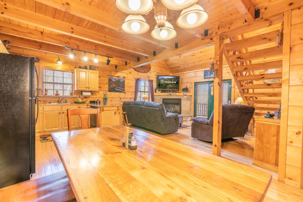 Moonshine Ridge Cabin With Hot Tub And Fire Pit بيدجن فورج المظهر الخارجي الصورة