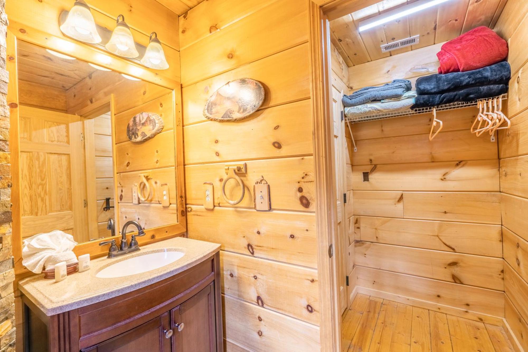 Moonshine Ridge Cabin With Hot Tub And Fire Pit بيدجن فورج المظهر الخارجي الصورة